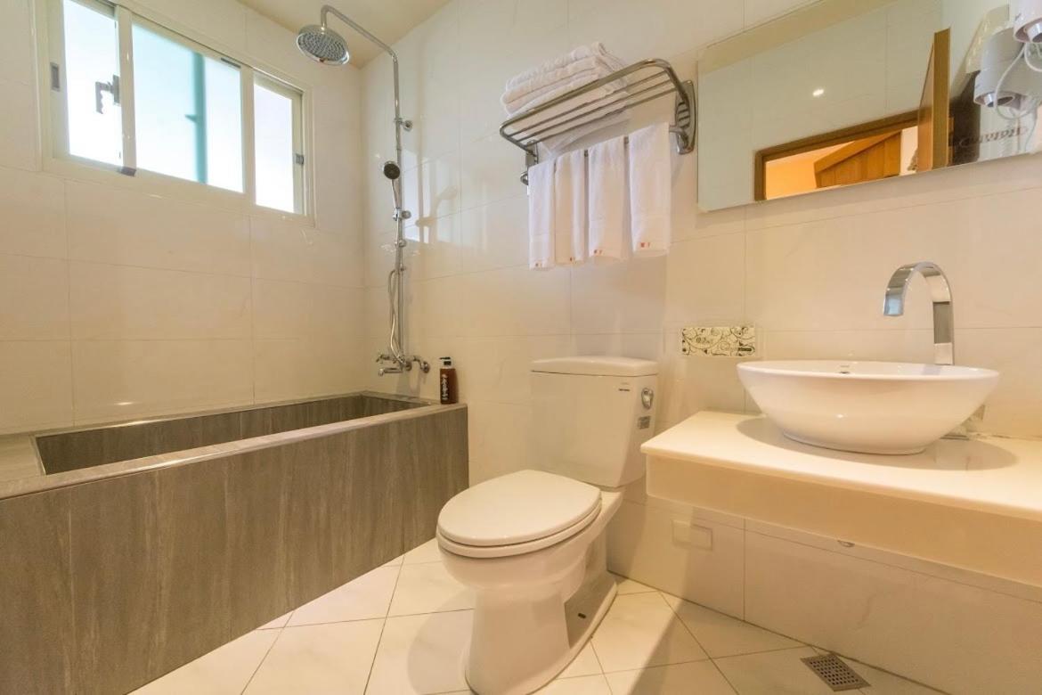 Fruit B&B Jiaoxi Bagian luar foto