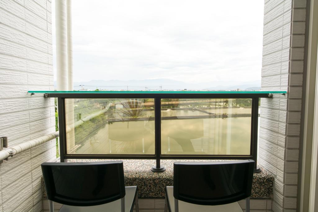 Fruit B&B Jiaoxi Bagian luar foto